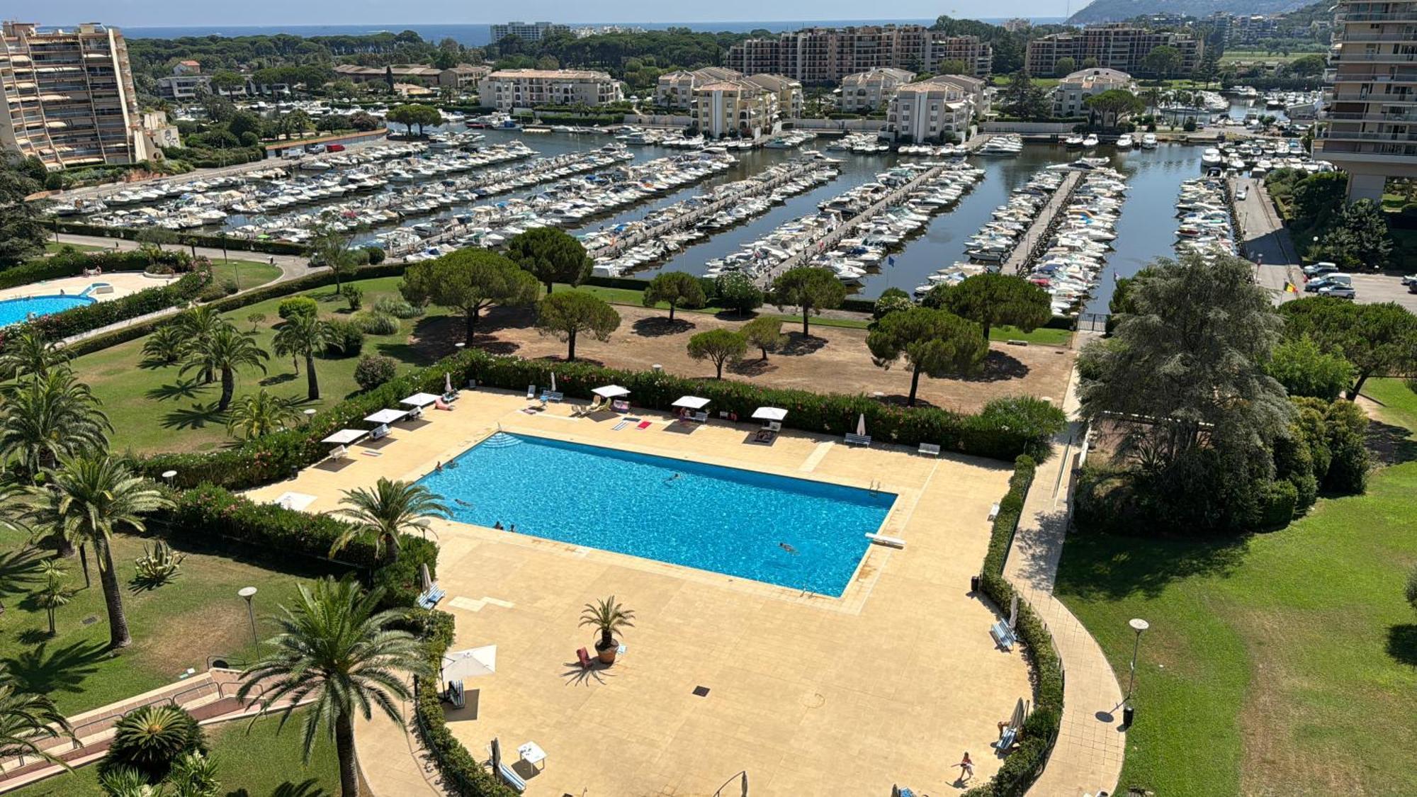 Appartement T3 De Standing Vue Mer Et Marina Mandelieu Kültér fotó